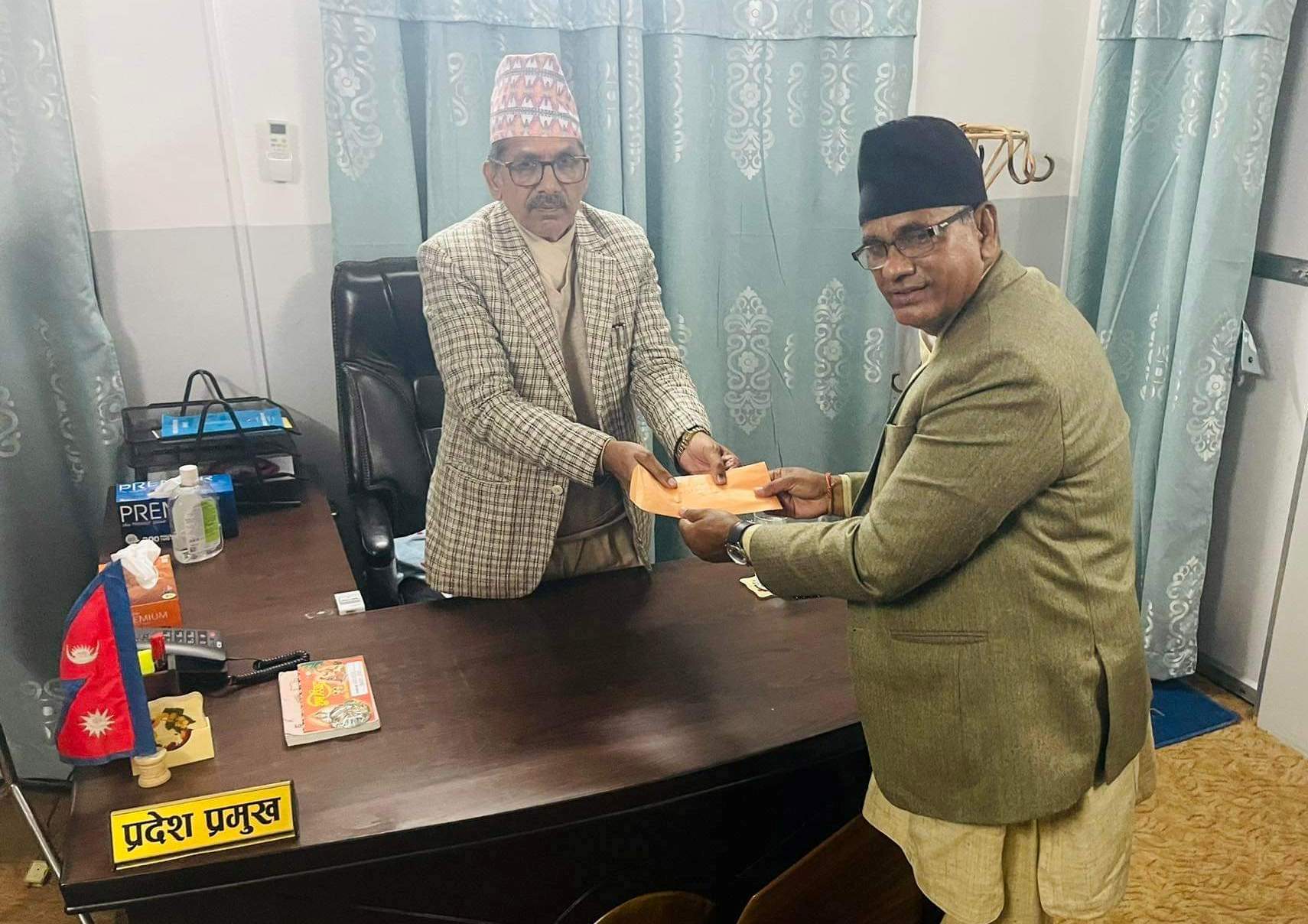 विश्वासको मतकाे प्रस्ताव अस्वीकृत भएपछि सुदूरपश्चिमका मुख्यमन्त्री रावलद्वारा राजीनामा